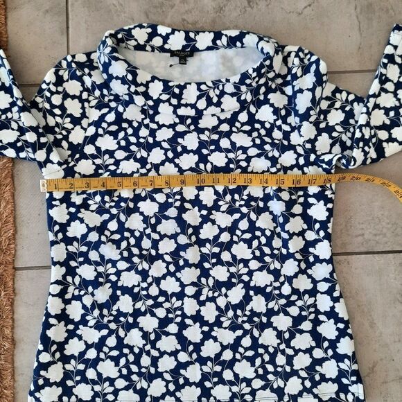 Talbots Women's Blue & White Floral Top size MP - Picture 6 of 7